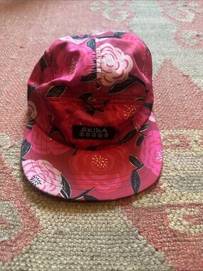 women’s skida cap